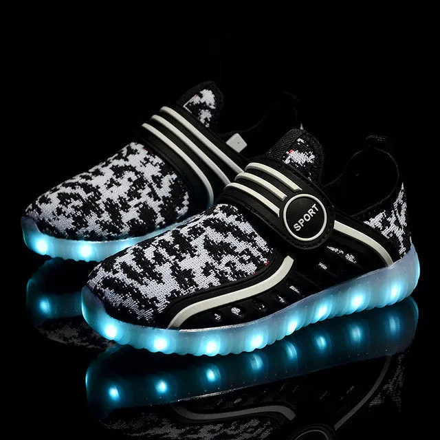 2017 Hot New Spring autumn Kids Sneakers Fashion Luminous Lighted Colorful LED lights Children Shoes Casual Flat Boy girl Shoes