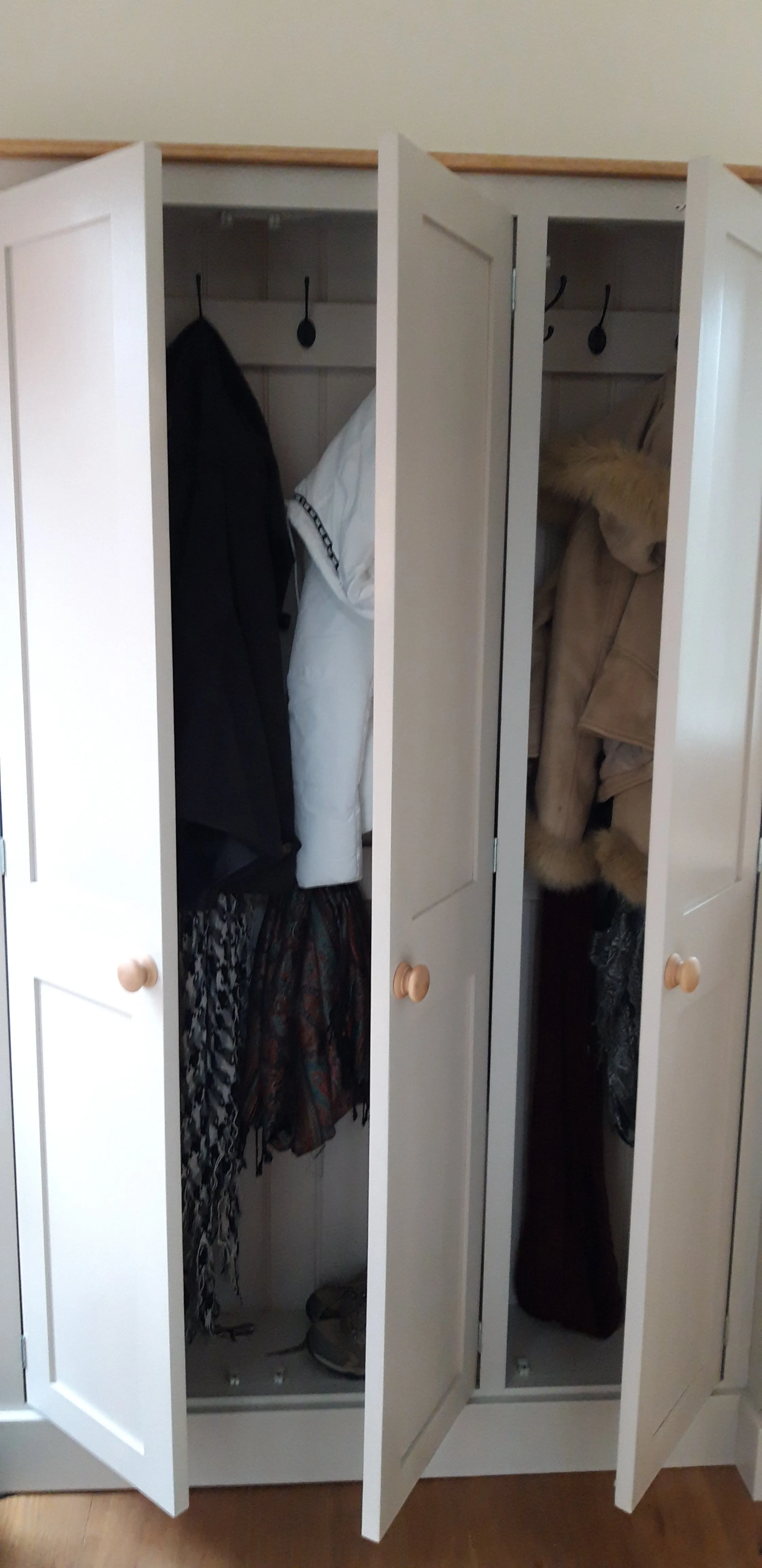 **3 Door Hall, Utility Room, Cloak Room Coat & Shoe Storage Cupboard (35 cm deep) OPTION 4