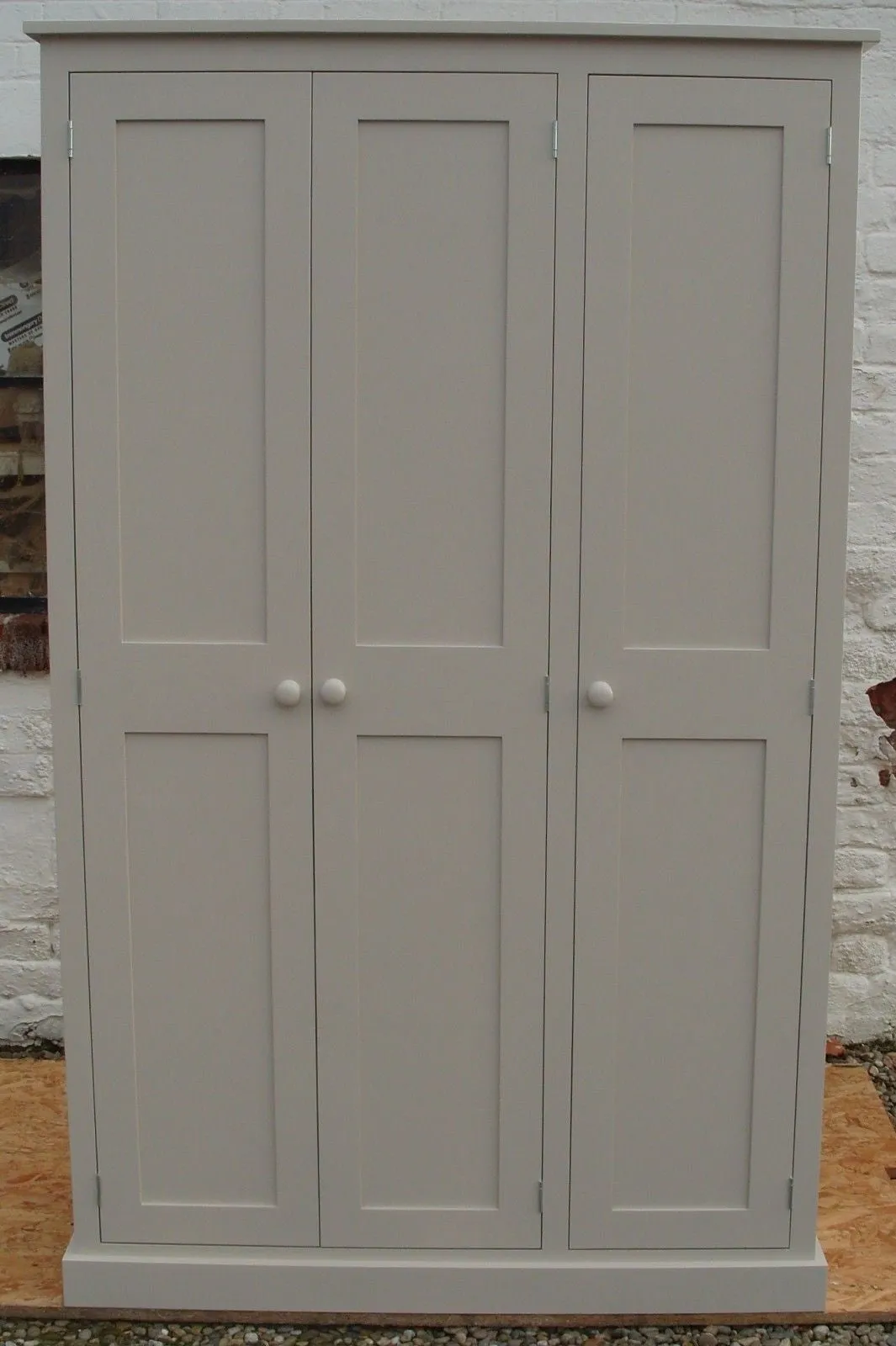 **3 Door Hall, Utility Room, Cloak Room Coat & Shoe Storage Cupboard (35 cm deep) OPTION 4