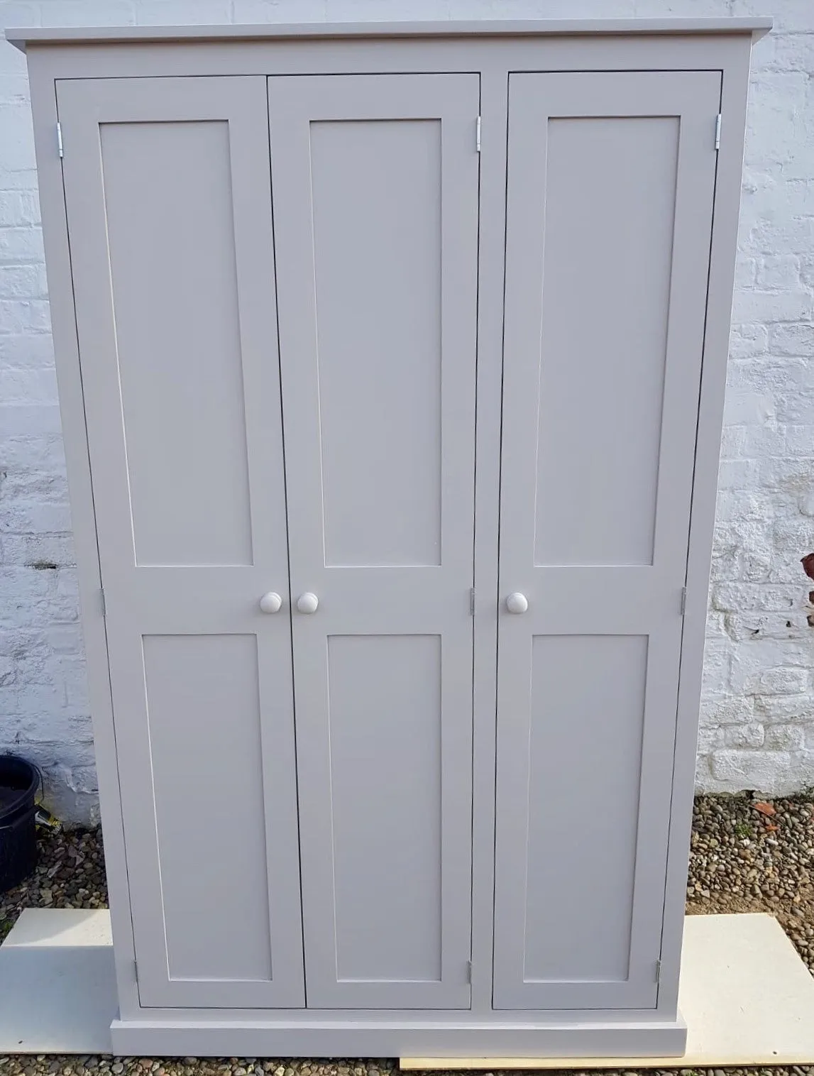 **3 Door Hall, Utility Room, Cloak Room Coat & Shoe Storage Cupboard (35 cm deep) OPTION 4