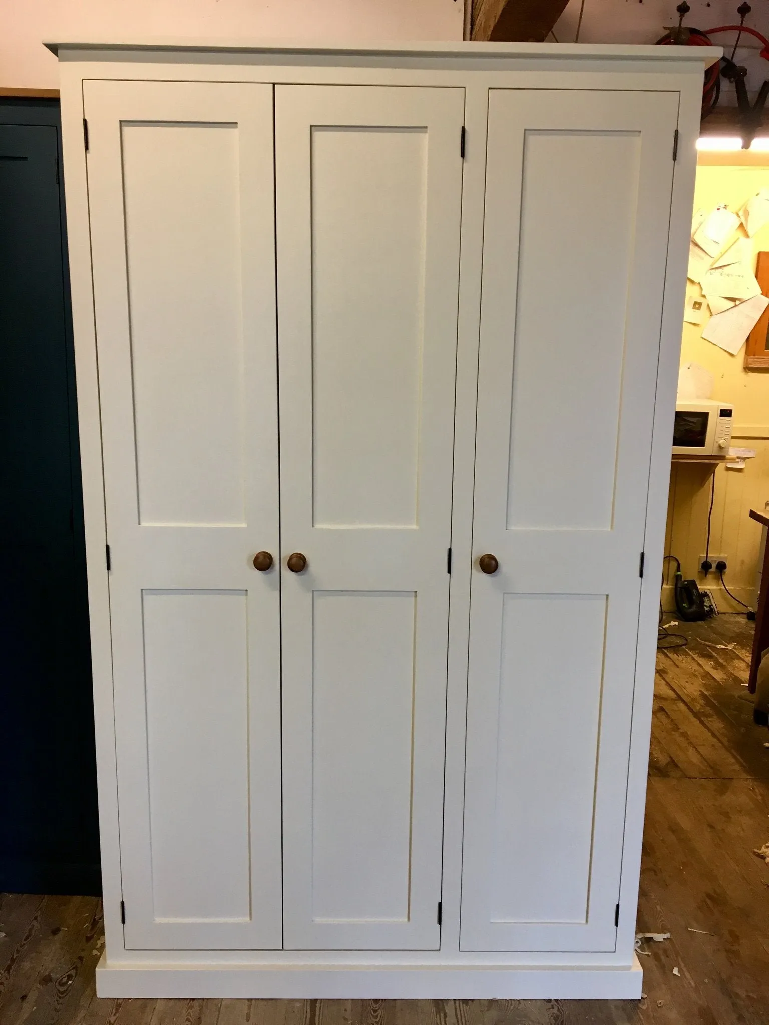 **3 Door Hall, Utility Room, Cloak Room Coat & Shoe Storage Cupboard (35 cm deep) OPTION 4