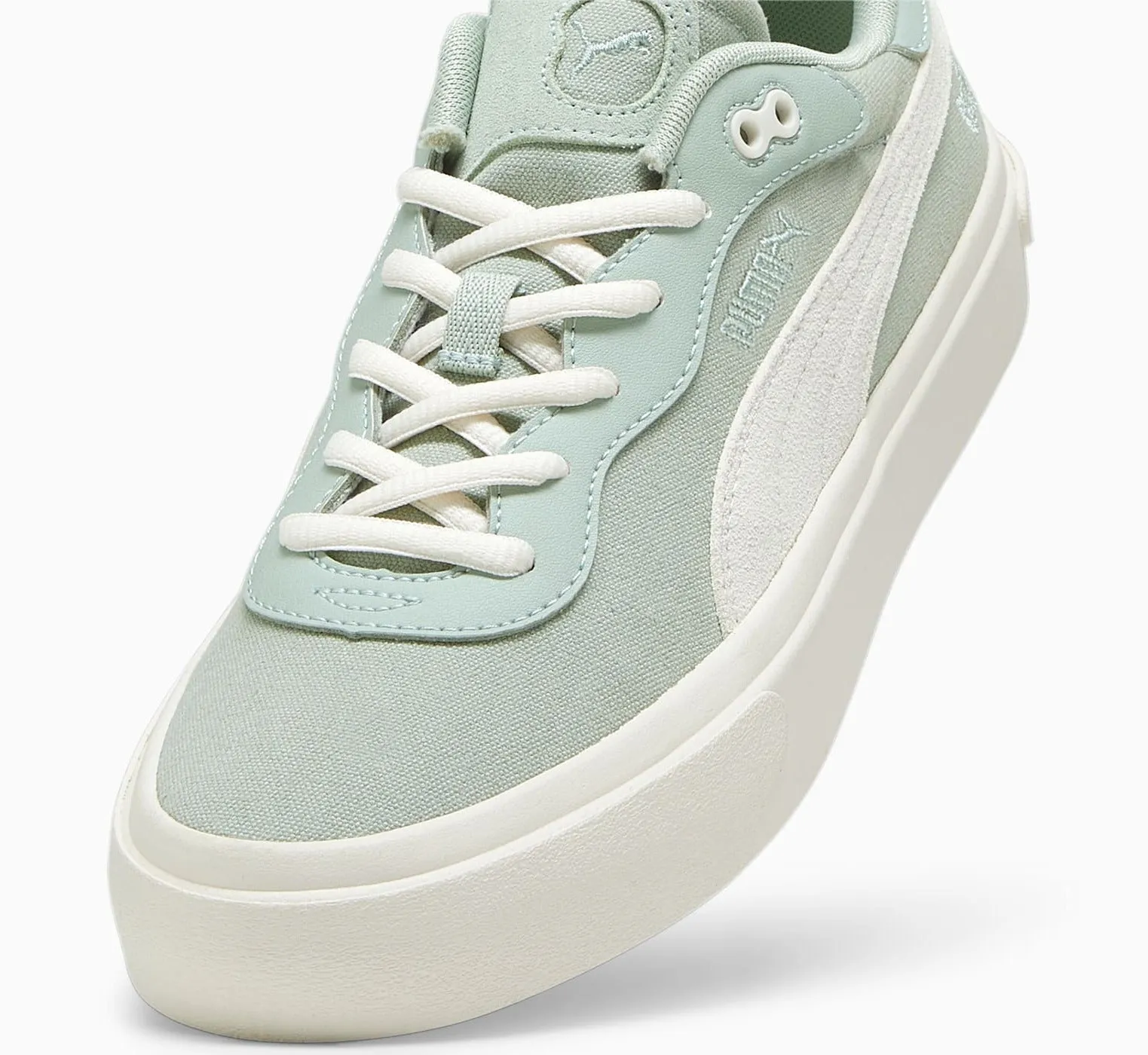 Capri Royale Sneakers