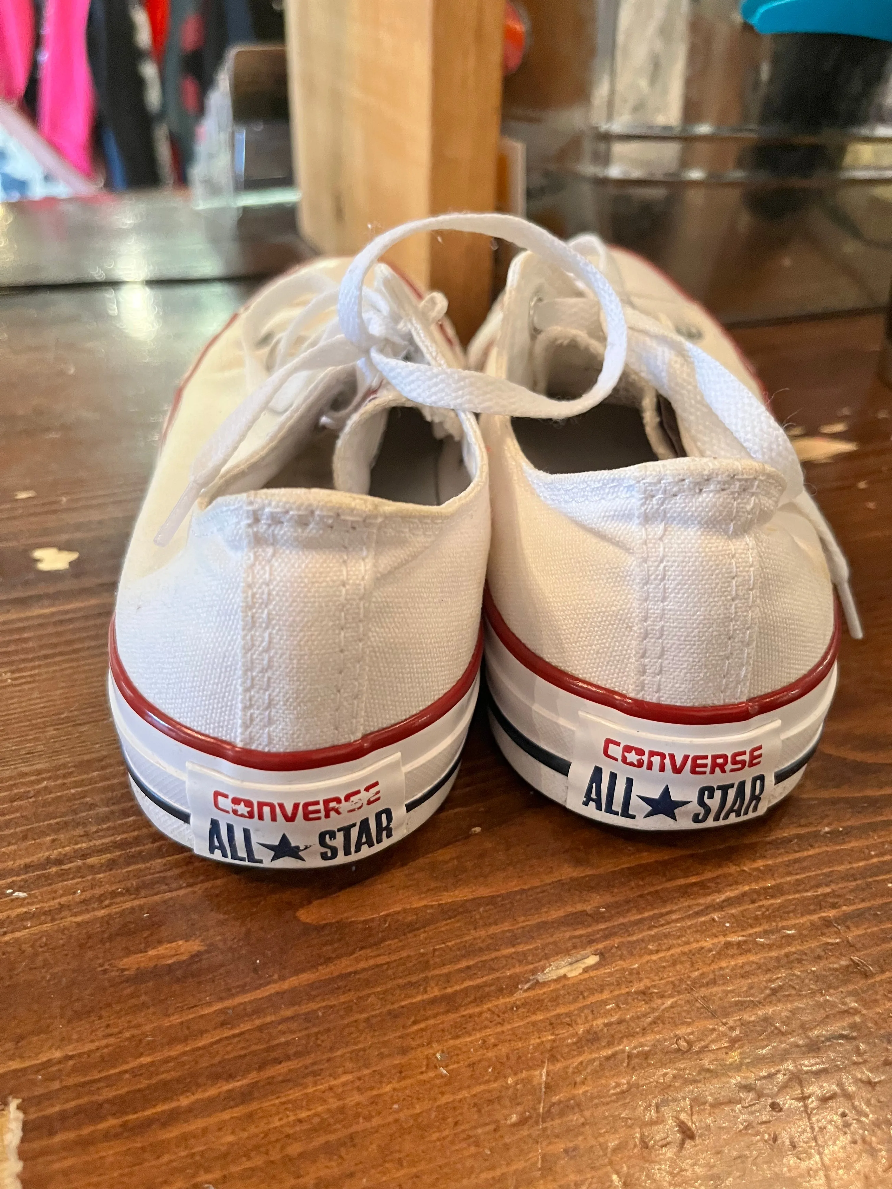 Converse Sneakers (Women's 8.5/Men's 6.5)