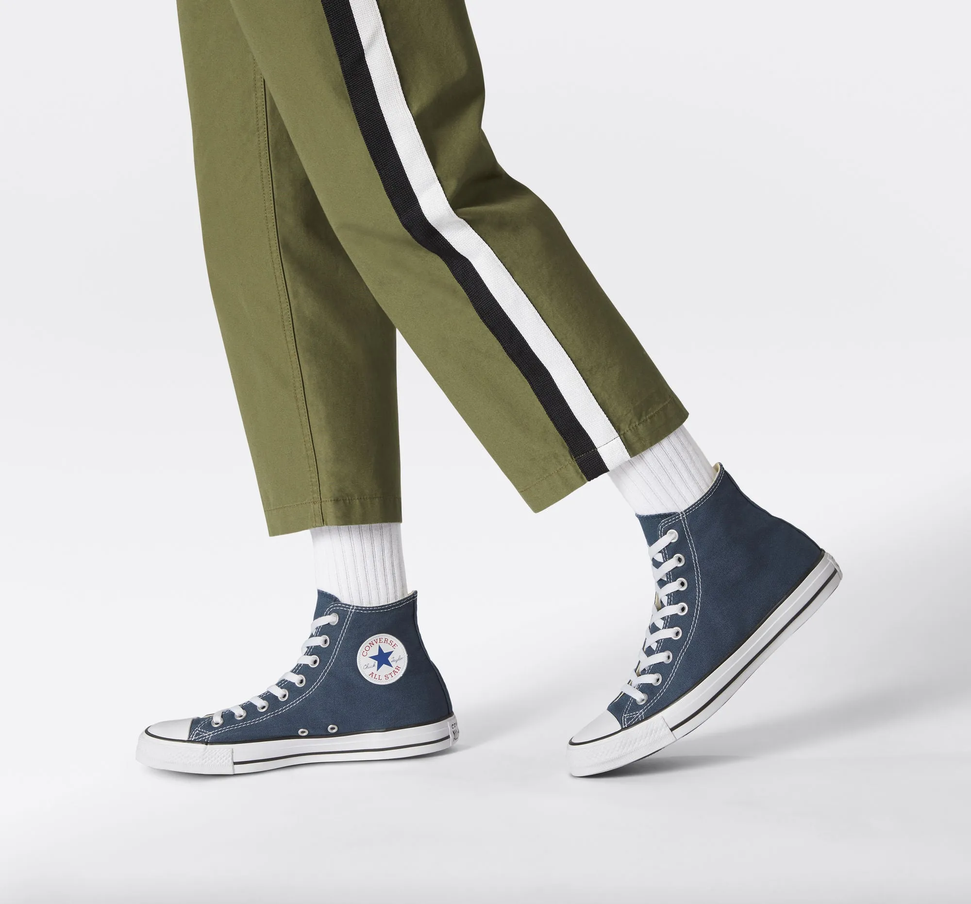 Converse Unisex Chuck Taylor All Star High Top Sneaker - Navy