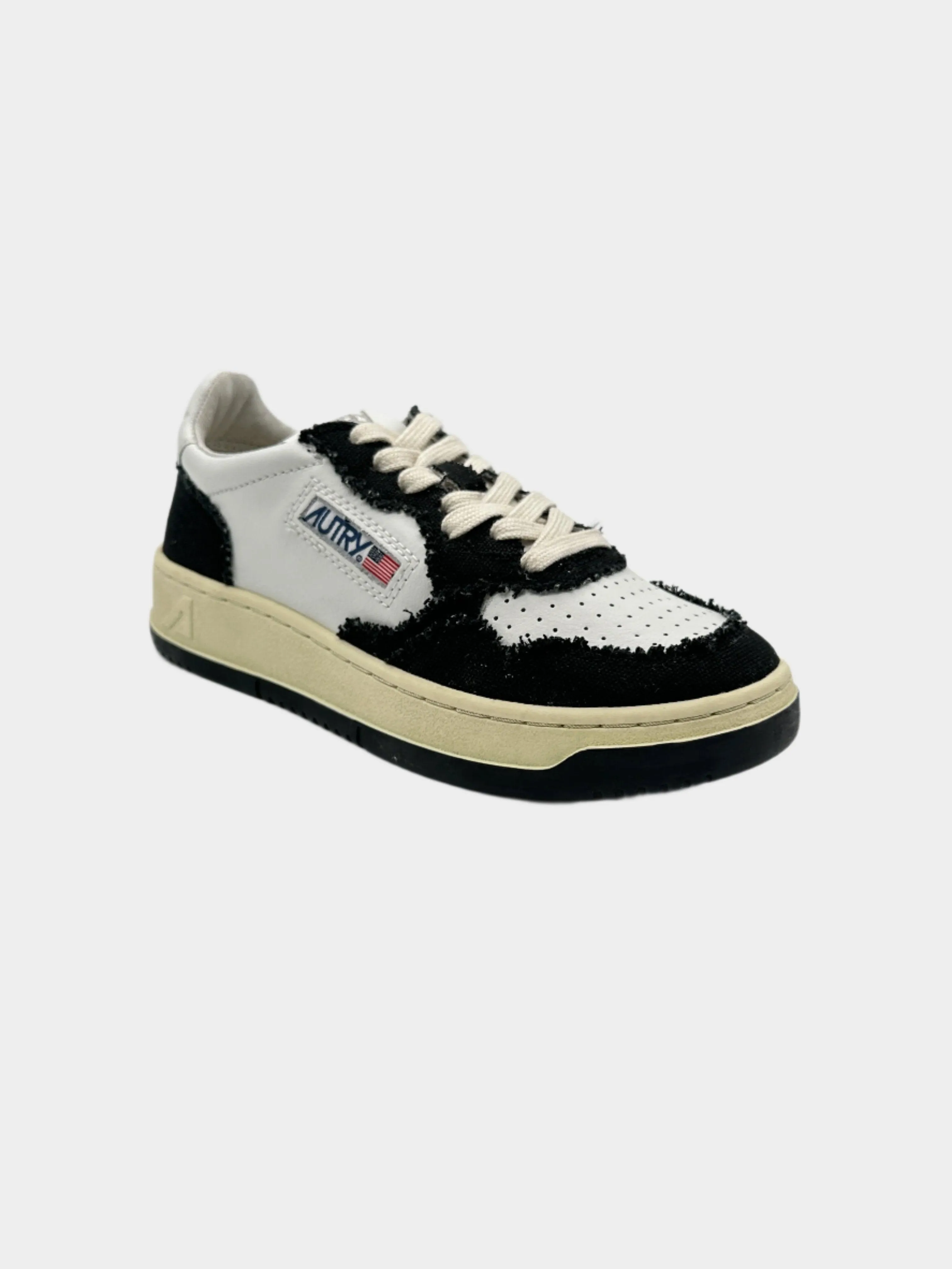 Medalist Low Sneakers Black Canvas