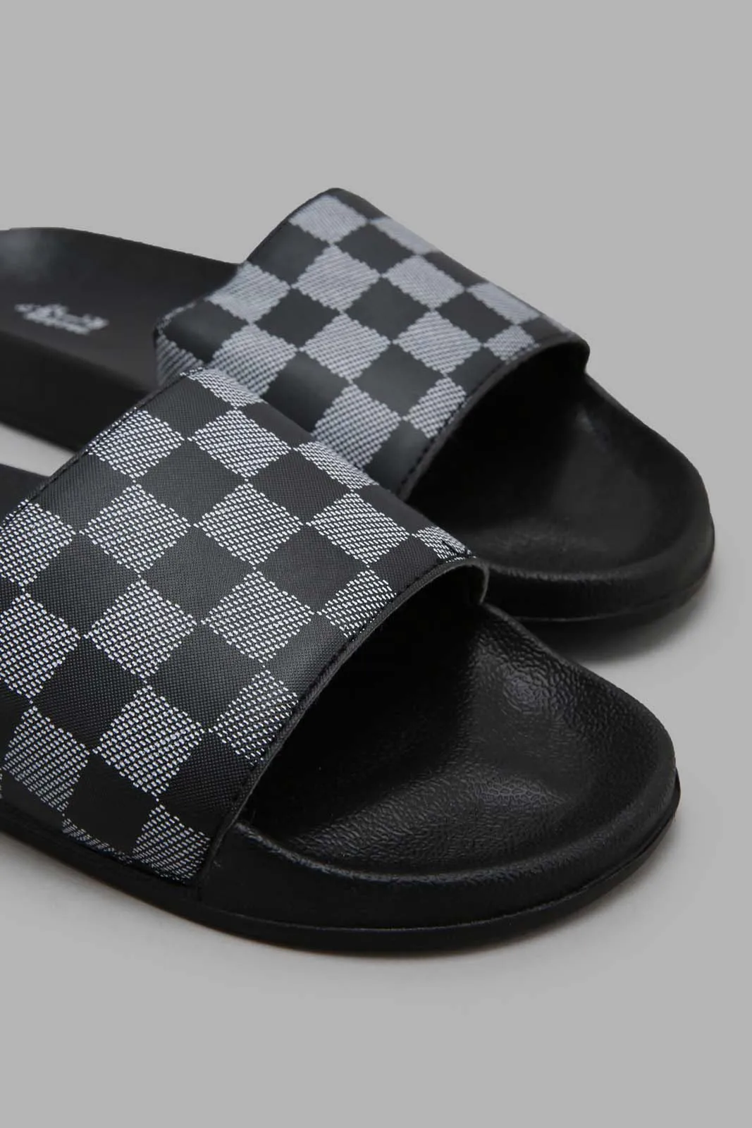 Men Grey And Black Checkered Slide