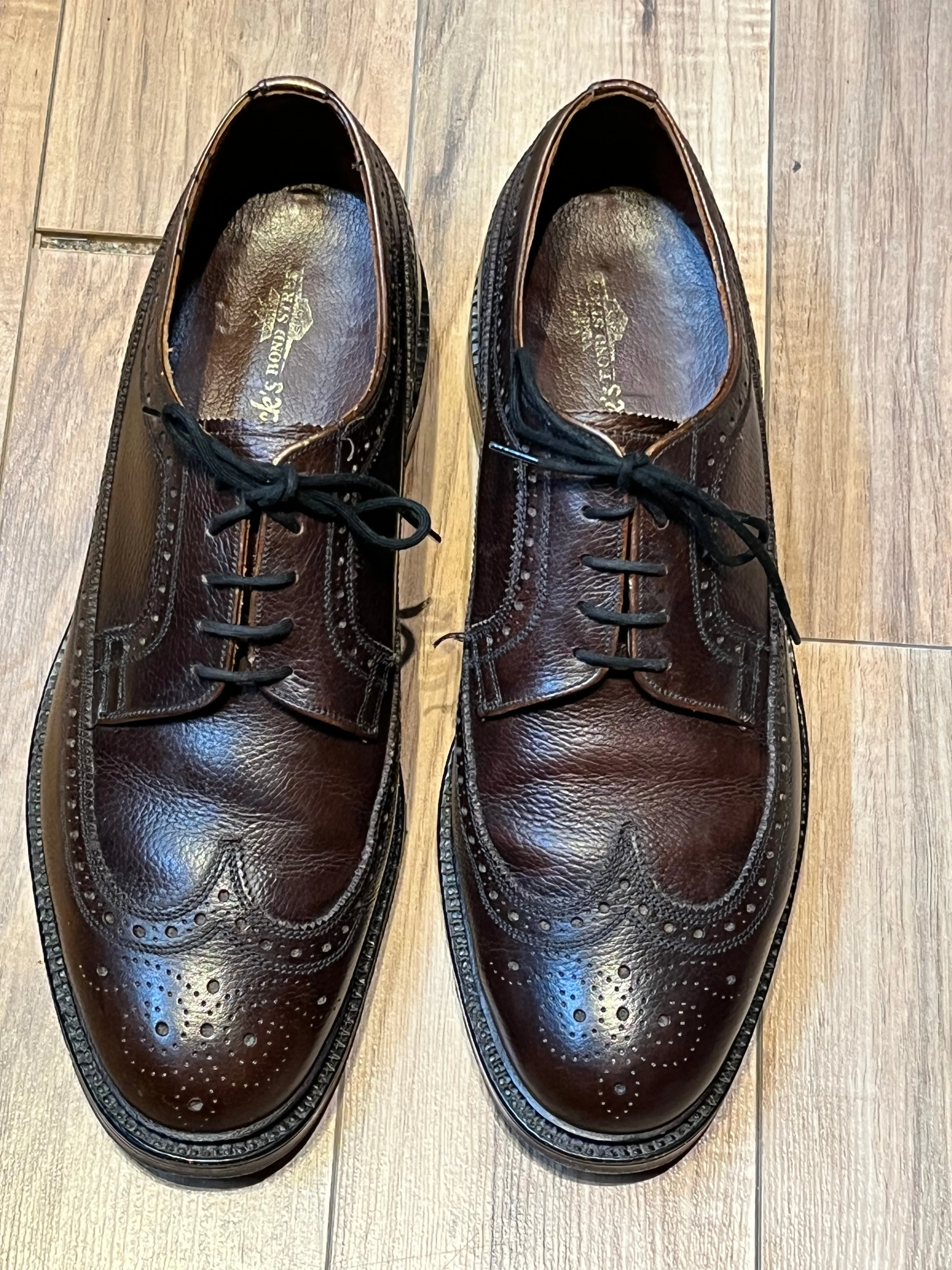 Vintage Dacks Brogue Wingtip Dark Brown Derby Shoes, Made in Canada, Size US Mens 9, EUR 42, SOLD