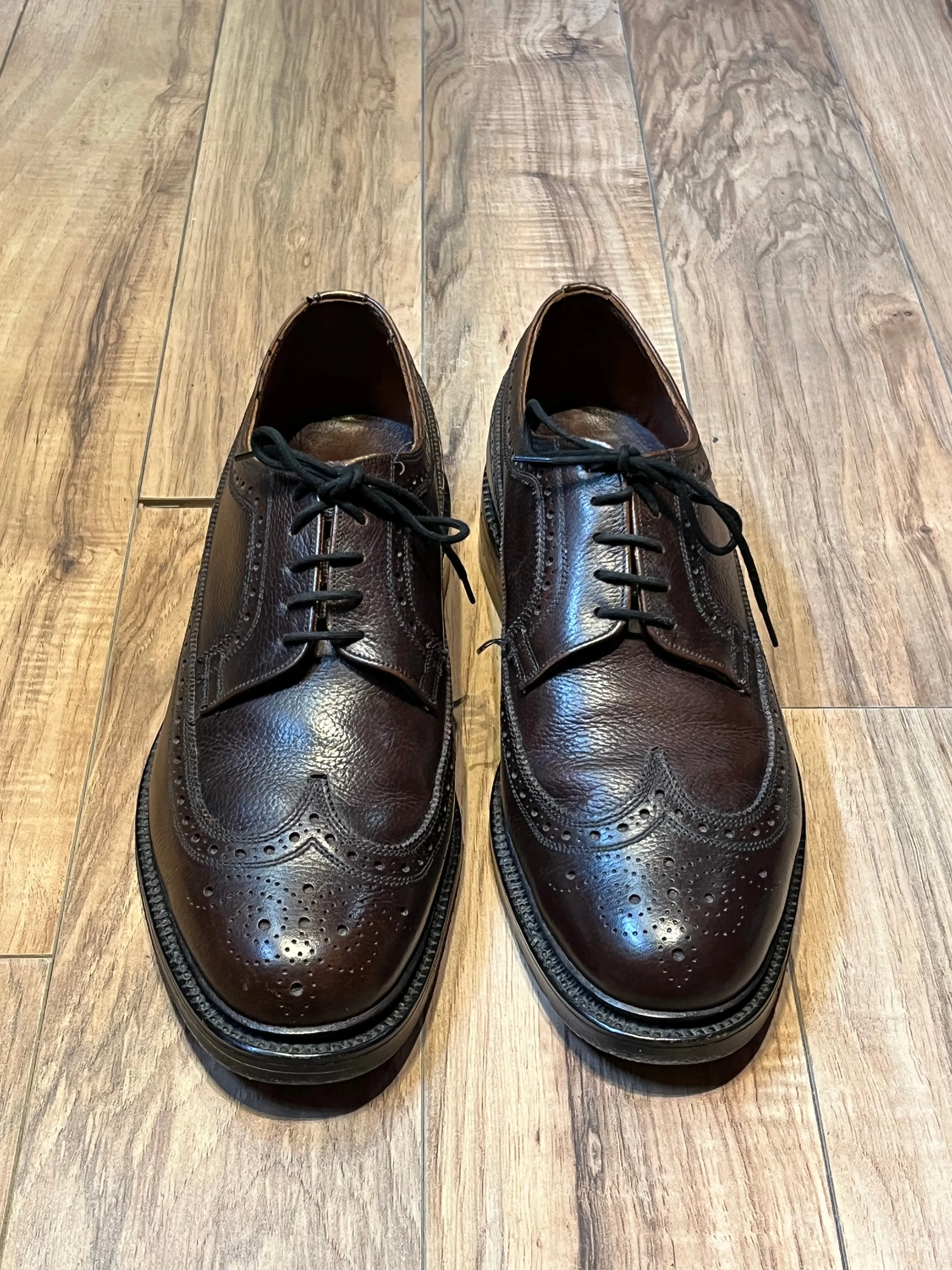 Vintage Dacks Brogue Wingtip Dark Brown Derby Shoes, Made in Canada, Size US Mens 9, EUR 42, SOLD