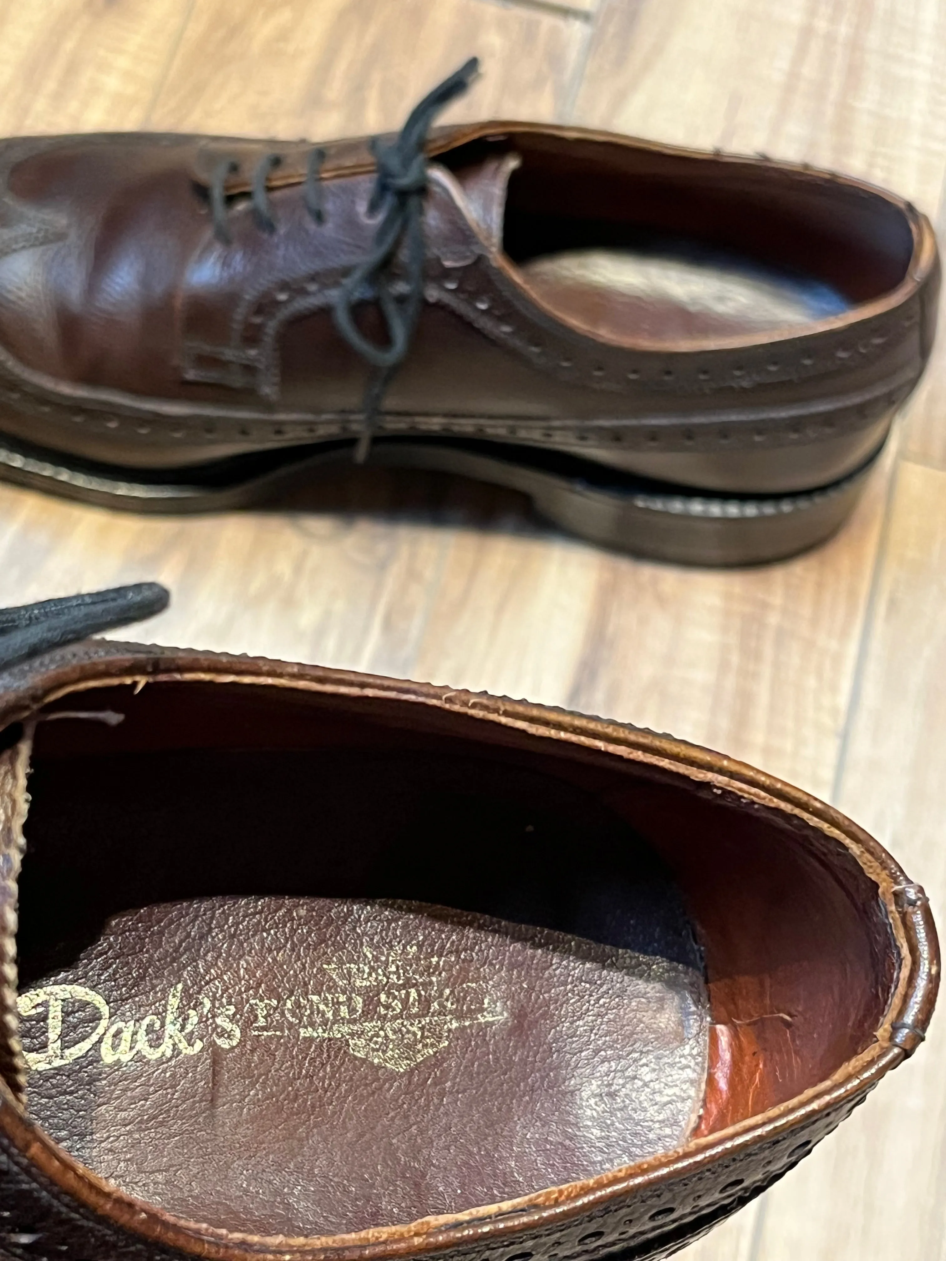 Vintage Dacks Brogue Wingtip Dark Brown Derby Shoes, Made in Canada, Size US Mens 9, EUR 42, SOLD