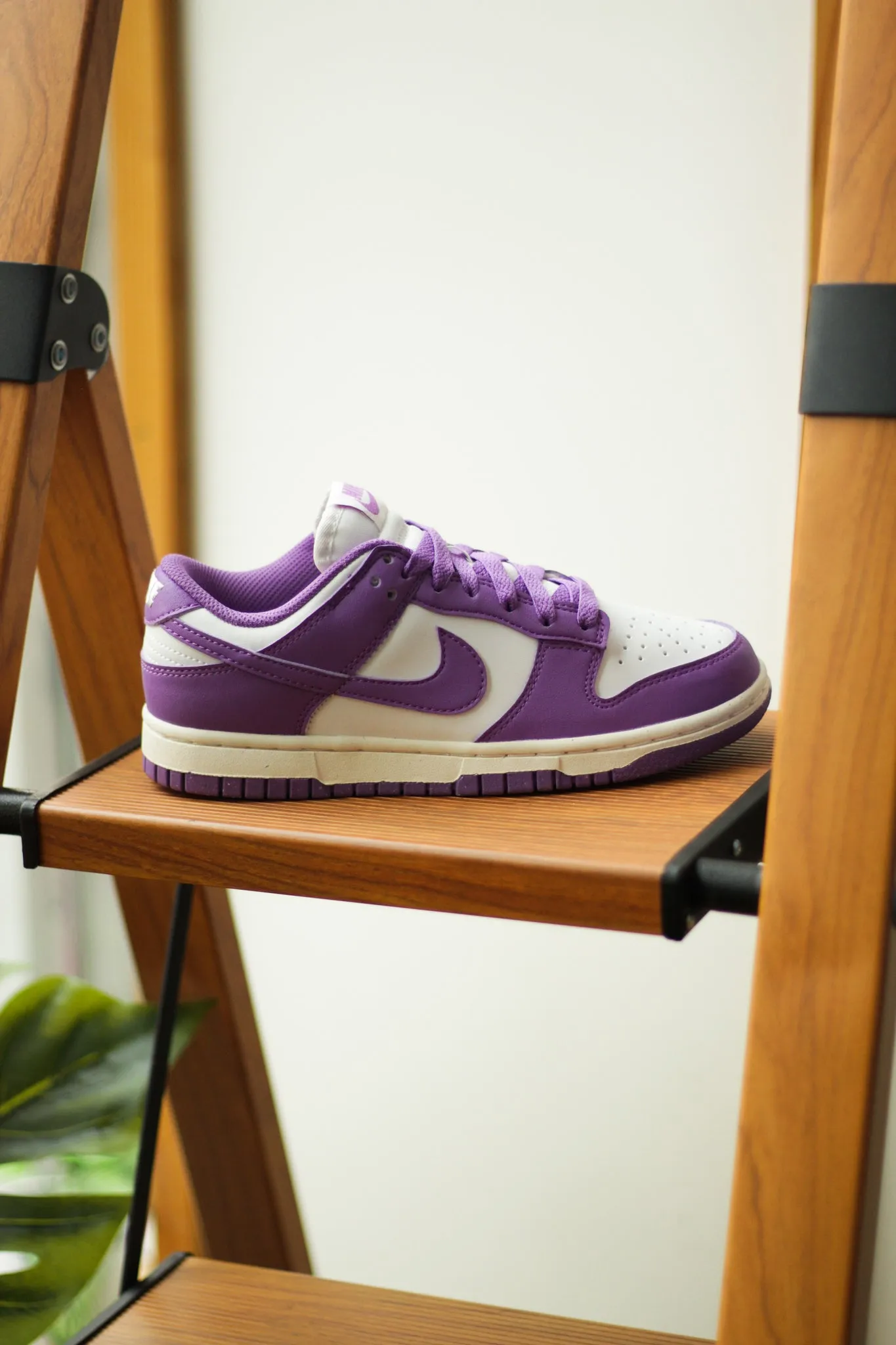 W DUNK LOW NEXT NATURE "BLACK RASPBERRY"